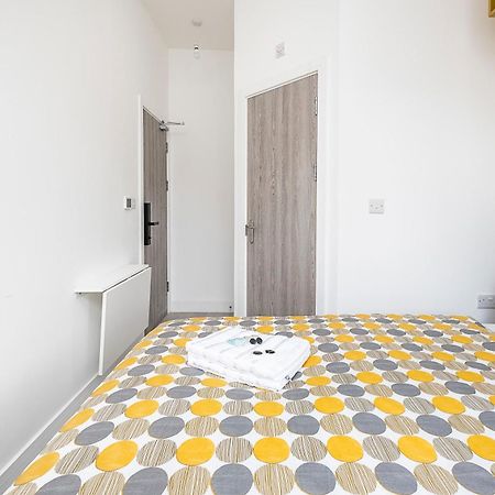 Victorian Beauty With Private Toilet And Shower Near Tube Station Londra Exterior foto